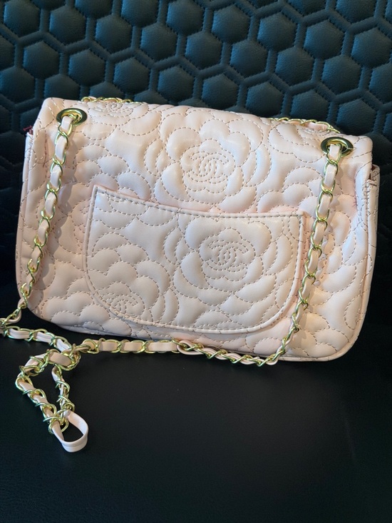 Handbags - Quilted Floral Chain Shoulder Bag in Light Pink